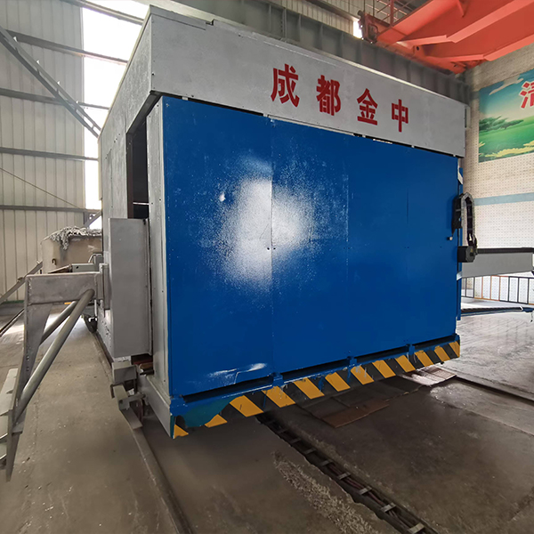 Четырехфункциональный агрегат заливки рафинирования удаления шлака и очистки печи.2